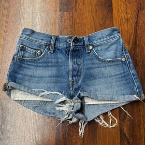 Levi’s 501® Cutoff Denim Shorts – W24 👖✨